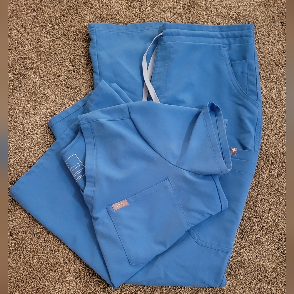 Figs scrub set